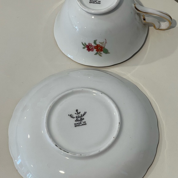 Vintage 1930s New Chelsea Staffs Made in England Blue & Floral Tea Cup & Saucer - Picture 4 of 9